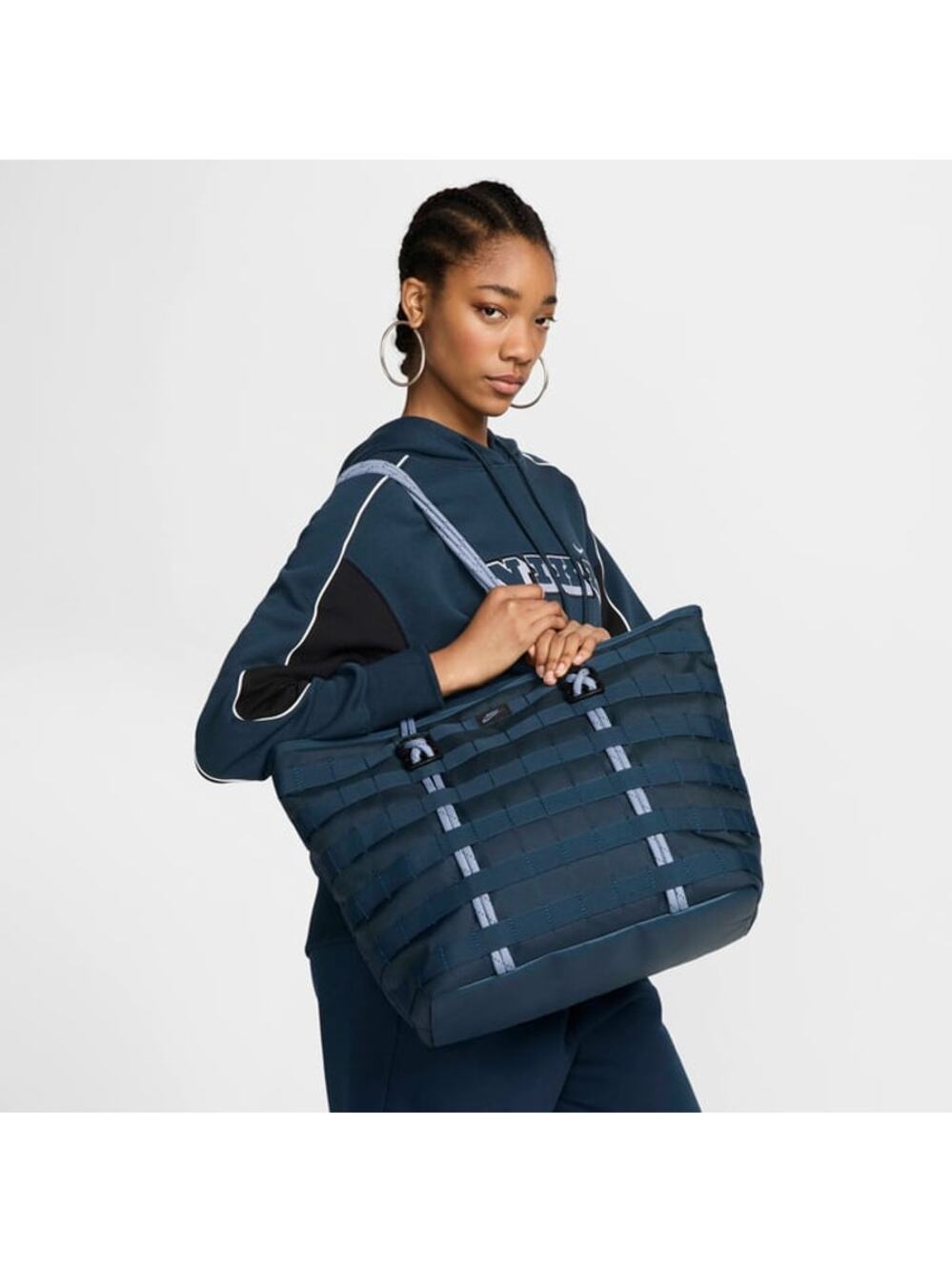 Nike Sportswear RPM Large Gym Utility Casual Tote Bag (26L) in Teal